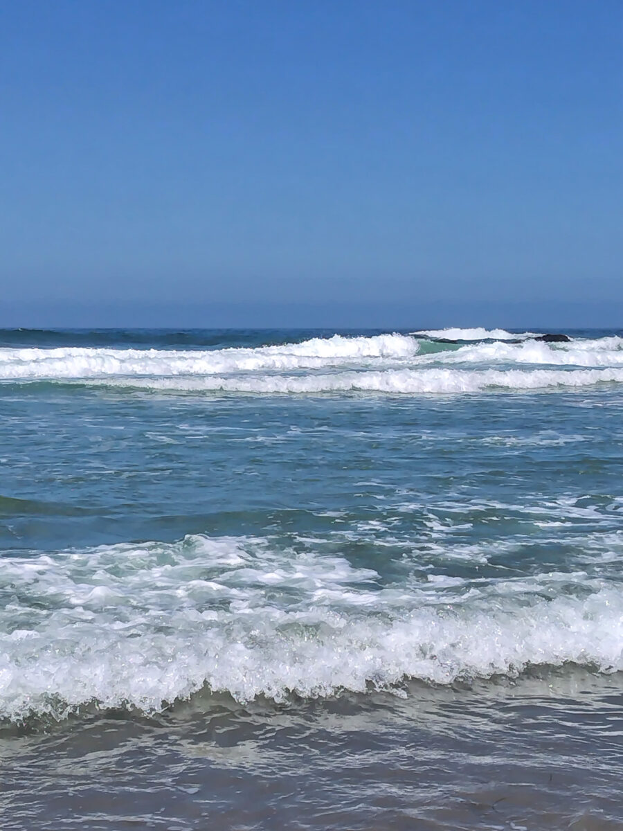 Blue sky and blue waves